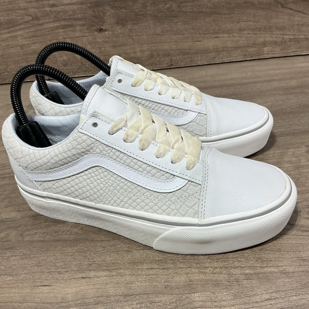 Vans Classic Platform Womens Size 7 White Snake Skin Shoes Sneakers Lace Up NEW